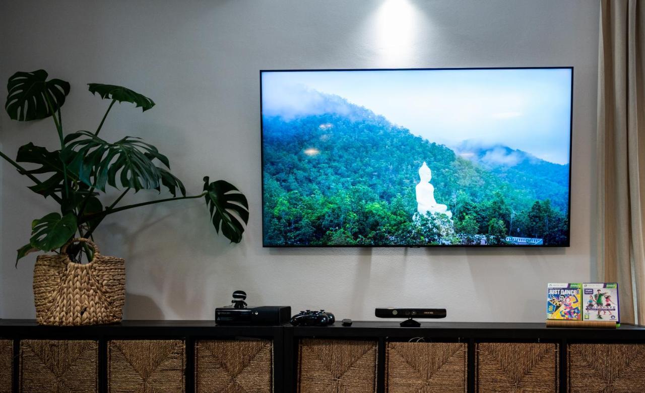 Green Corner Apartment Bukares Bagian luar foto